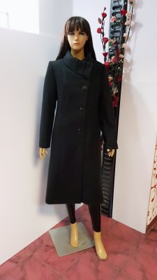 Palton Luminița din stofa cu lana 60% culoare neagră cod S425
